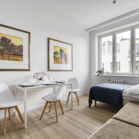 23 Unit Miniapartments Warszawa Lotnisko Okecie Fajne Ministudio Przy Bitwy Warszawskiej Екстер'єр фото